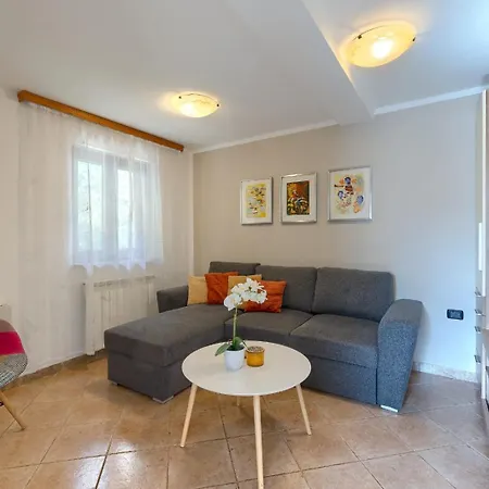 Apartman Uta Cocaletto ロヴィニ